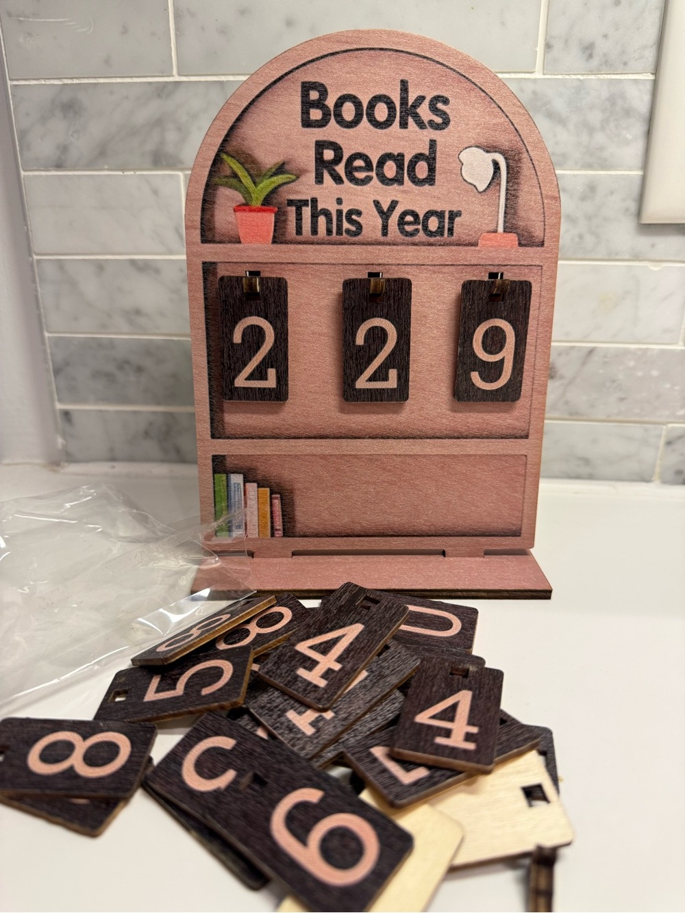 NEW Books Read This Year Counter - Wooden Home Accent